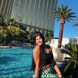 Meet your Posher, Brooke